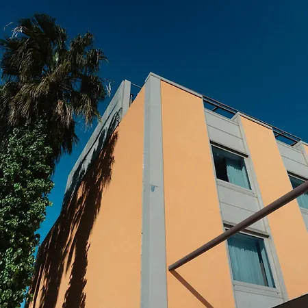 Hotel Sanlu 3*