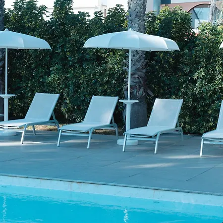 Sanlu Hotel Serrano