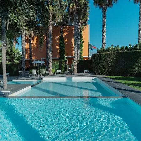 Hotel Sanlu Serrano