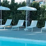 Sanlu Hotel Serrano