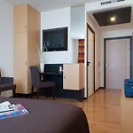 三鹿酒店 赛拉诺